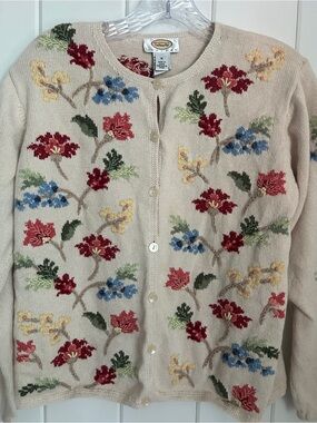 Vintage Talbots Floral Embroidered Cardigan Sweater MP tan knit grannycore top